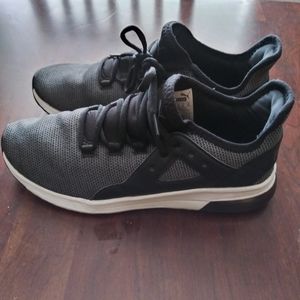 Puma Womans Sneaker